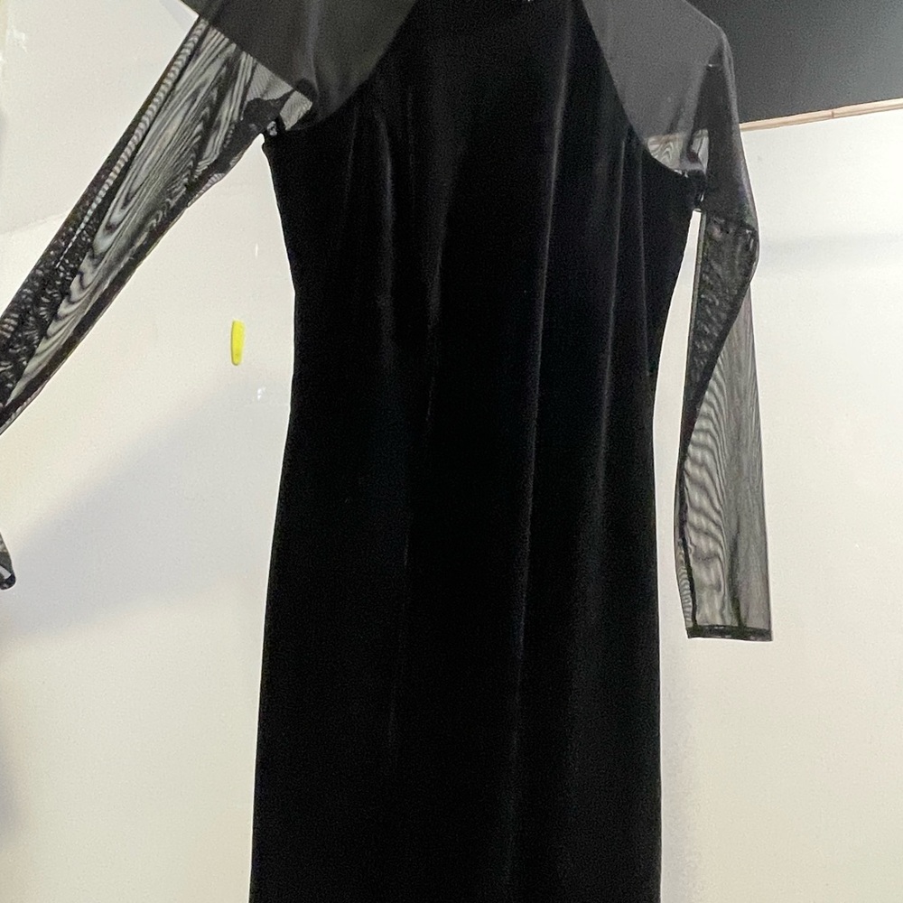 Jessica Howard Black Velvet Long Sleeve Dress